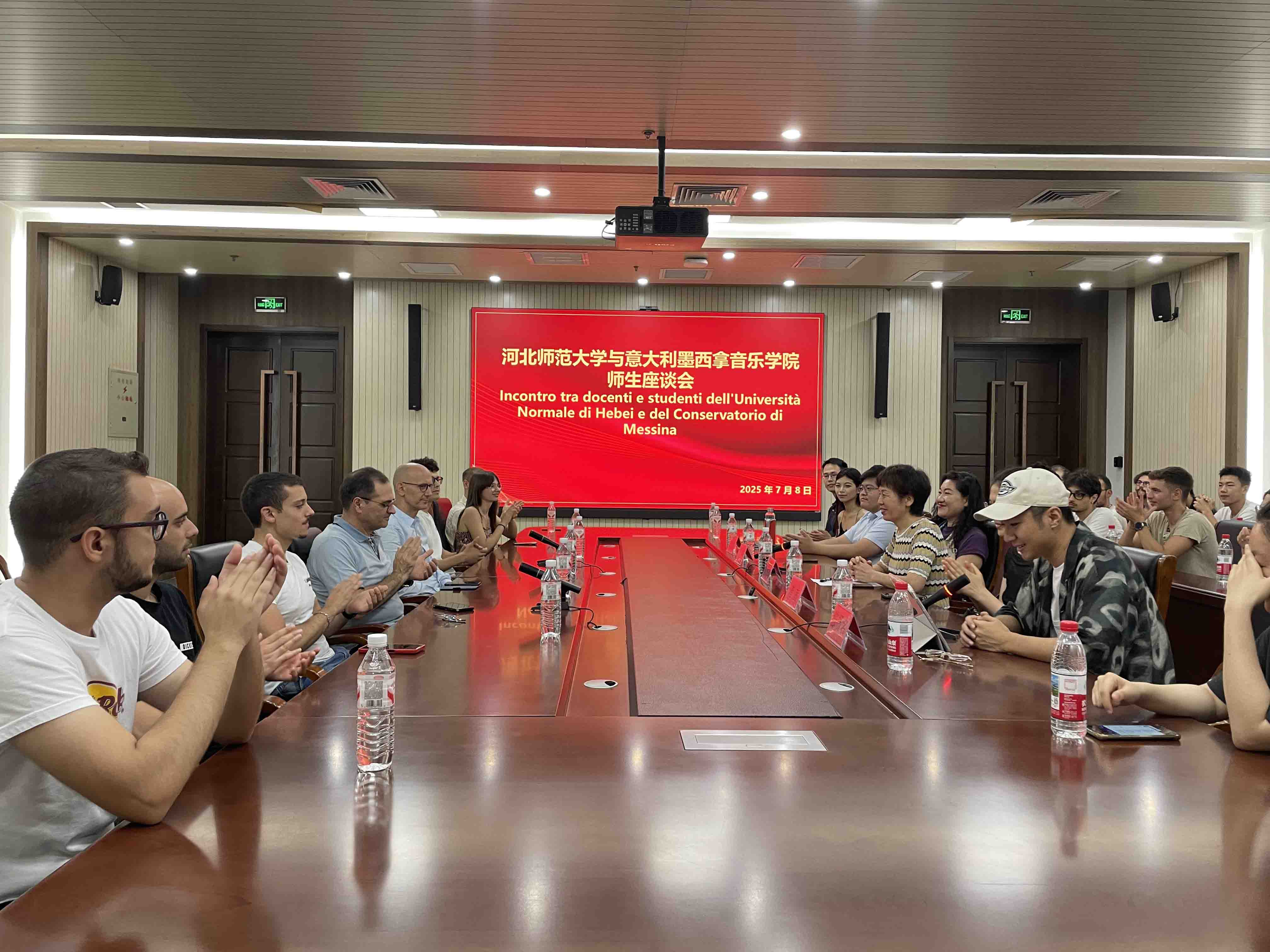 墨西拿BEAT英国官方网站座谈会0.jpg